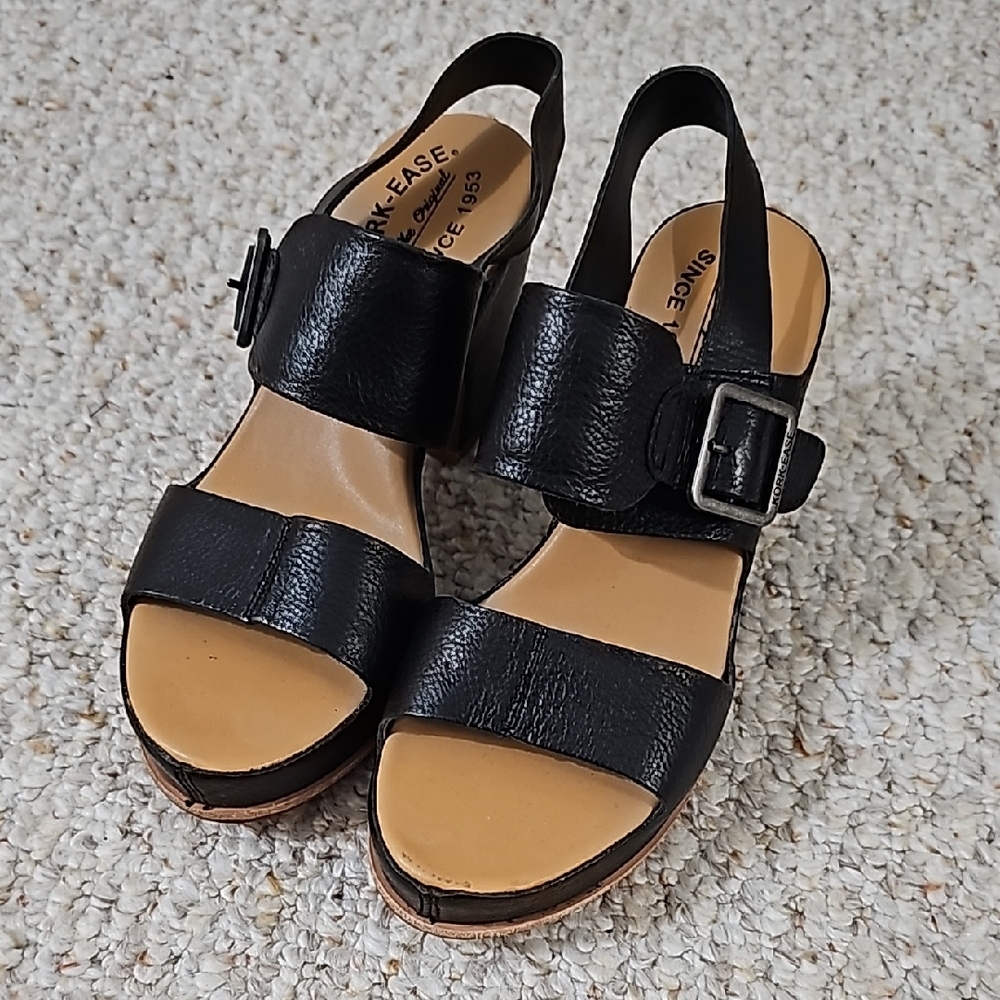 Kork-Ease Black Sandals with Slingback Design and Wide Straps